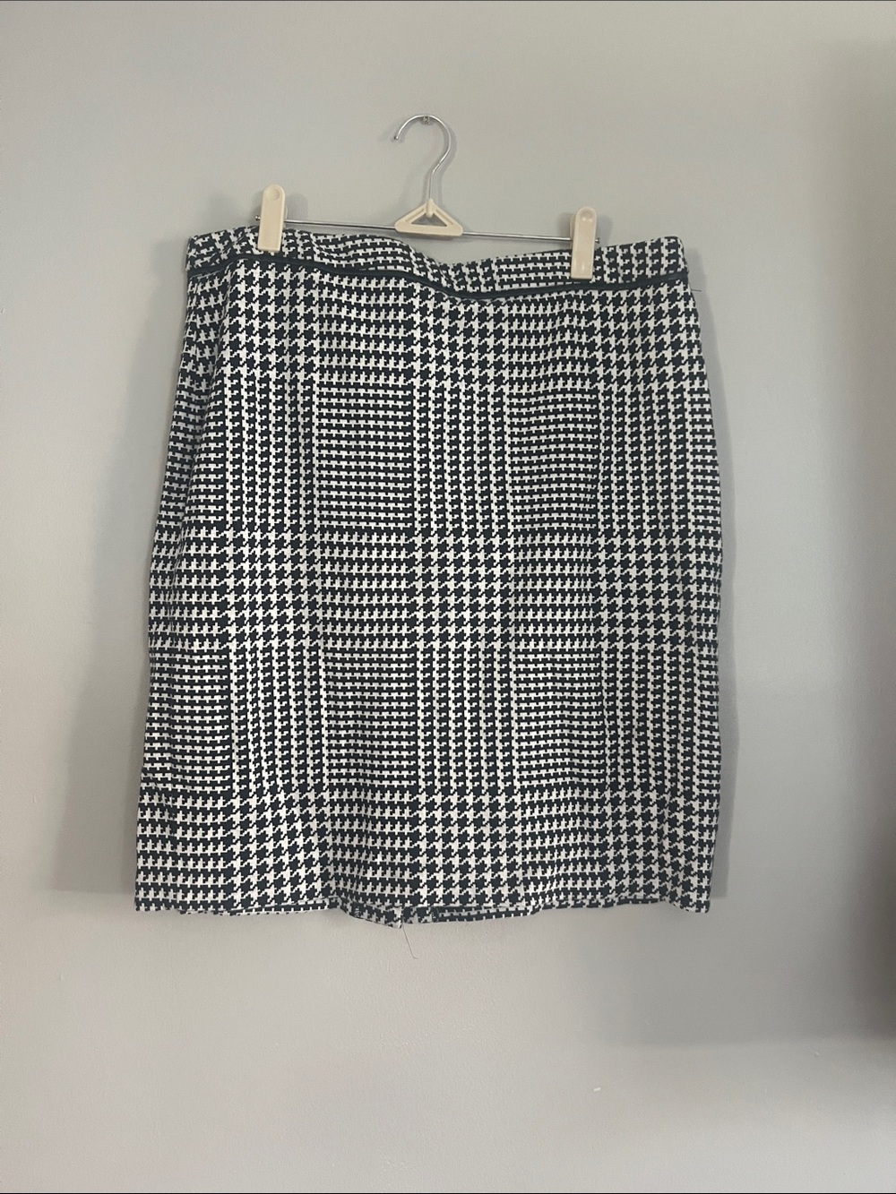 Talbots Black & White‎ Houndstooth Pencil Skirt